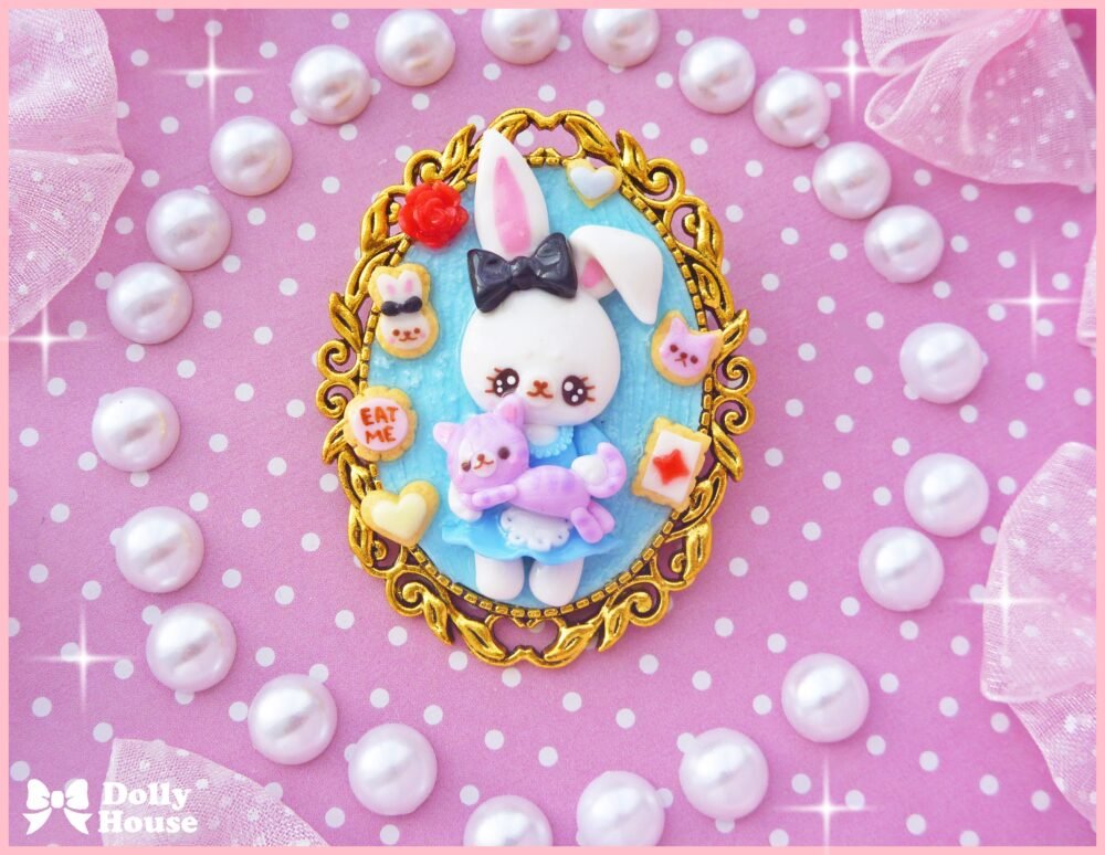 Kawaii Alice in Wonderland Brooch by Dolly House 1