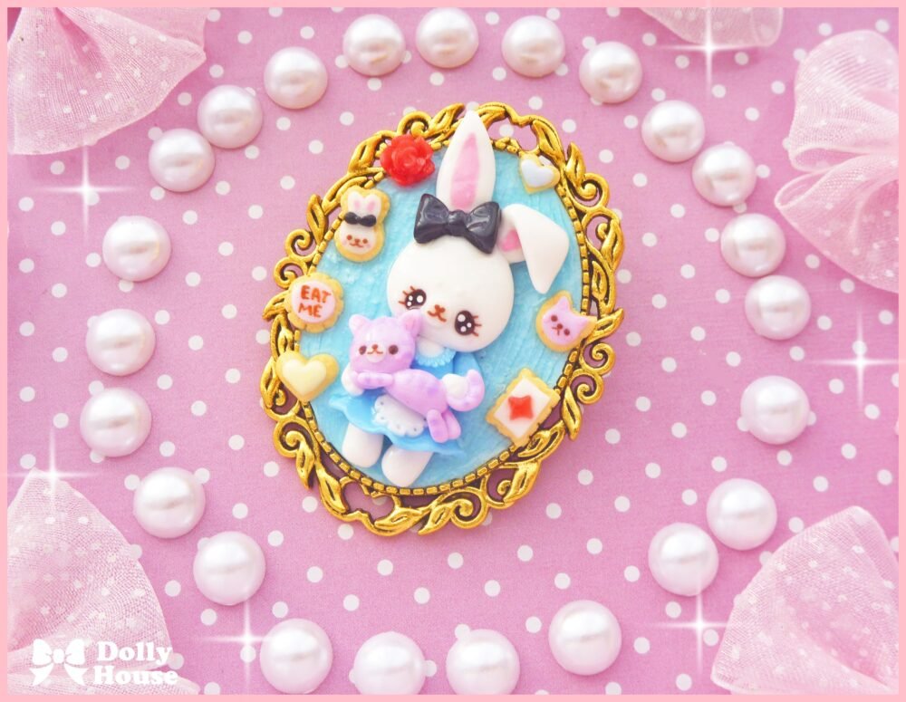 Kawaii Alice in Wonderland Brooch by Dolly House 1