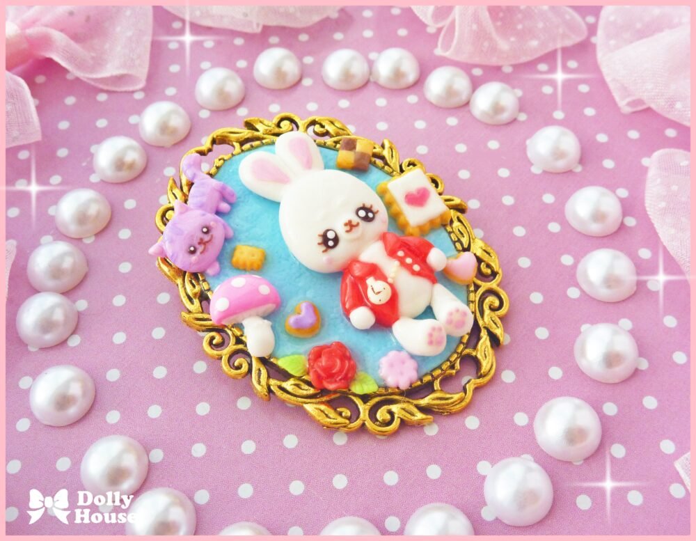 Kawaii Alice in Wonderland Brooch by Dolly House 3
