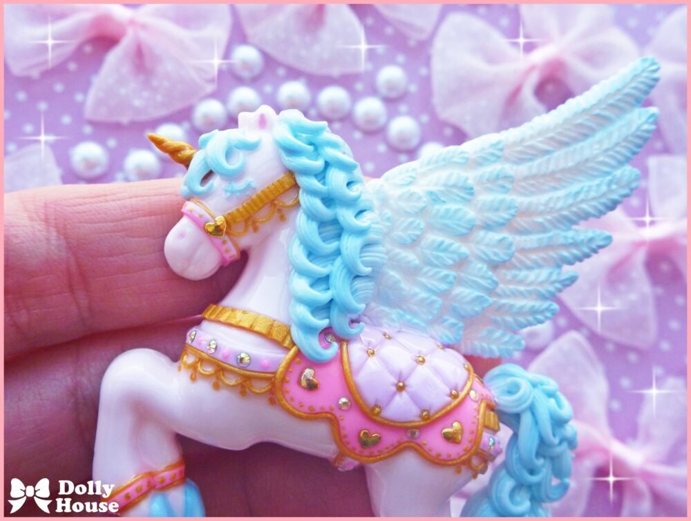 Kawaii Alicorn Brooch by Dolly House