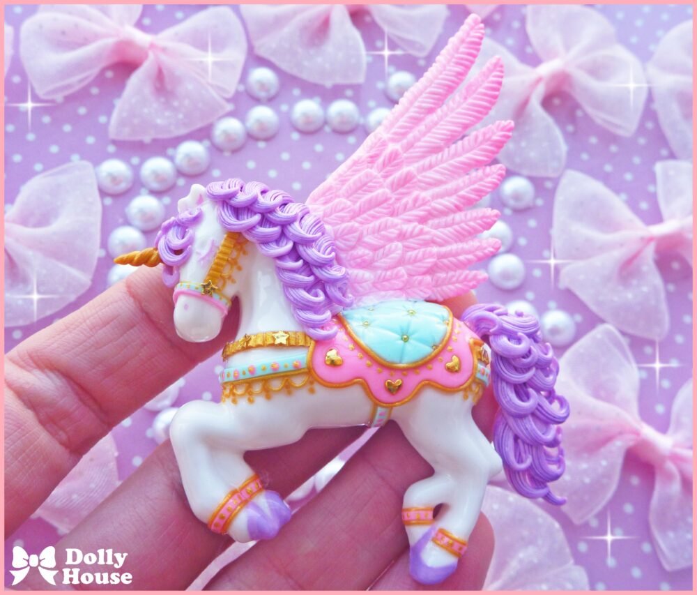 Kawaii Alicorn Brooch by Dolly House 2