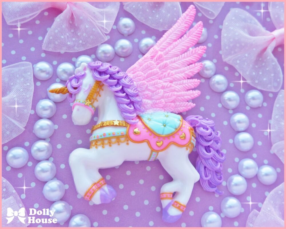 Kawaii Alicorn Brooch by Dolly House 2