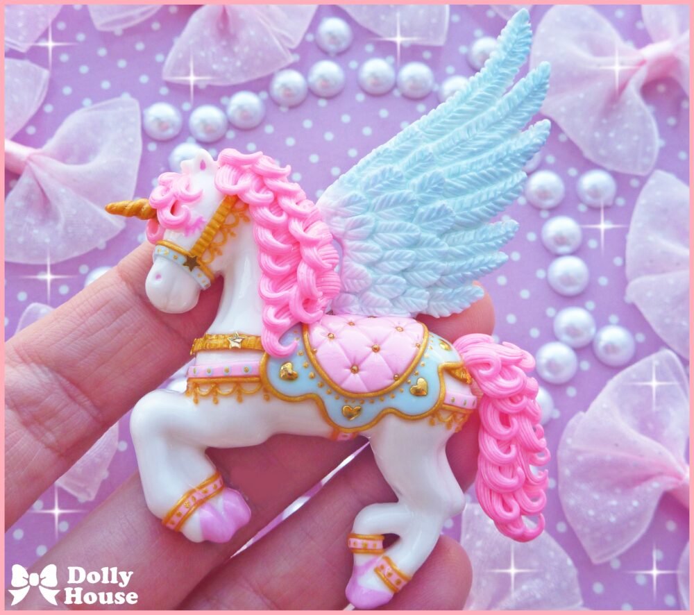 Kawaii Alicorn Brooch by Dolly House 4