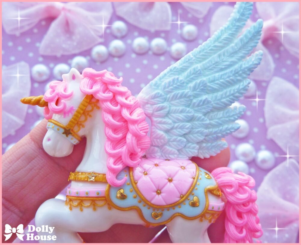 Kawaii Alicorn Brooch by Dolly House 4