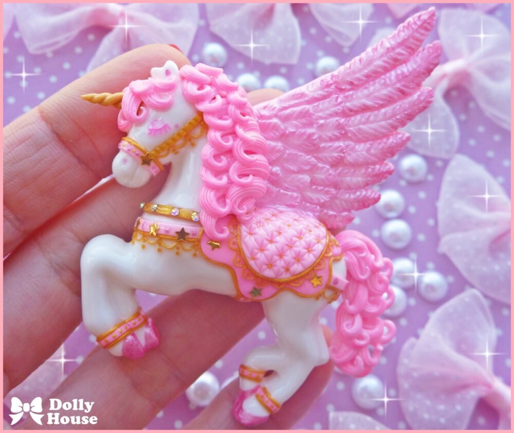 Kawaii Alicorn Brooch by Dolly House 7