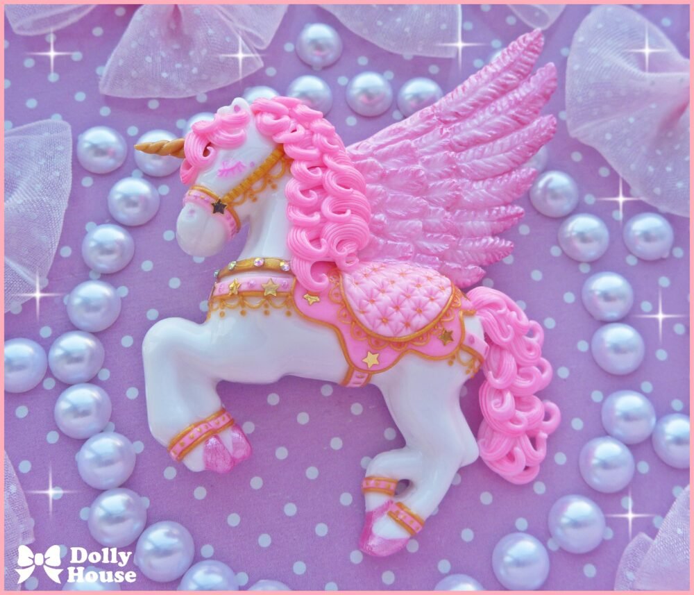 Kawaii Alicorn Brooch by Dolly House 7