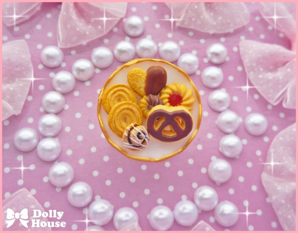 Tea Time Ring by Dolly House I