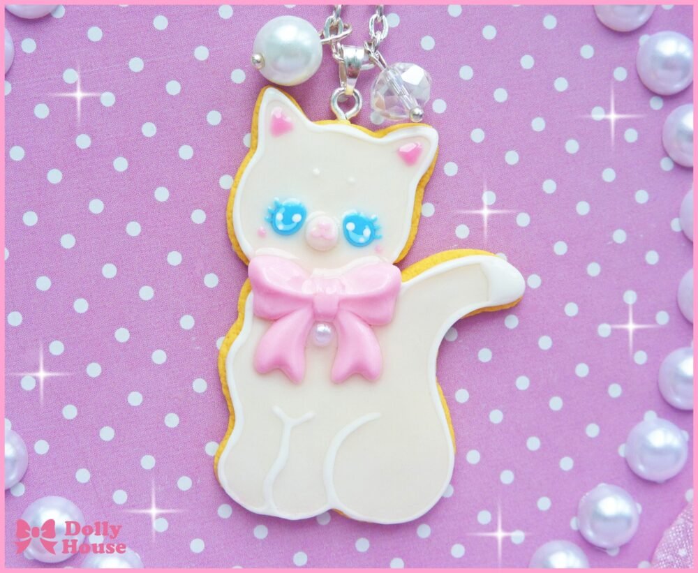Kawaii White Cat Cookie Necklace by Dolly House
