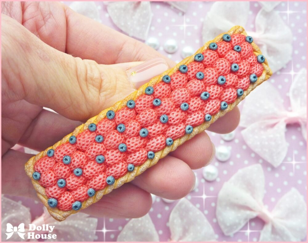 Kawaii Berry Pie Barrette by Dolly House